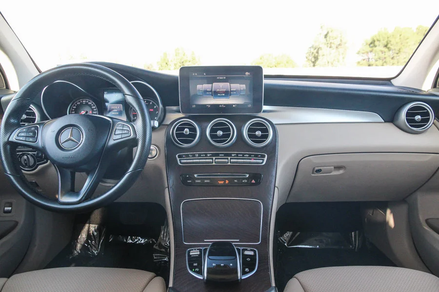 Used 2018 White Mercedes-Benz GLC 300 image 12