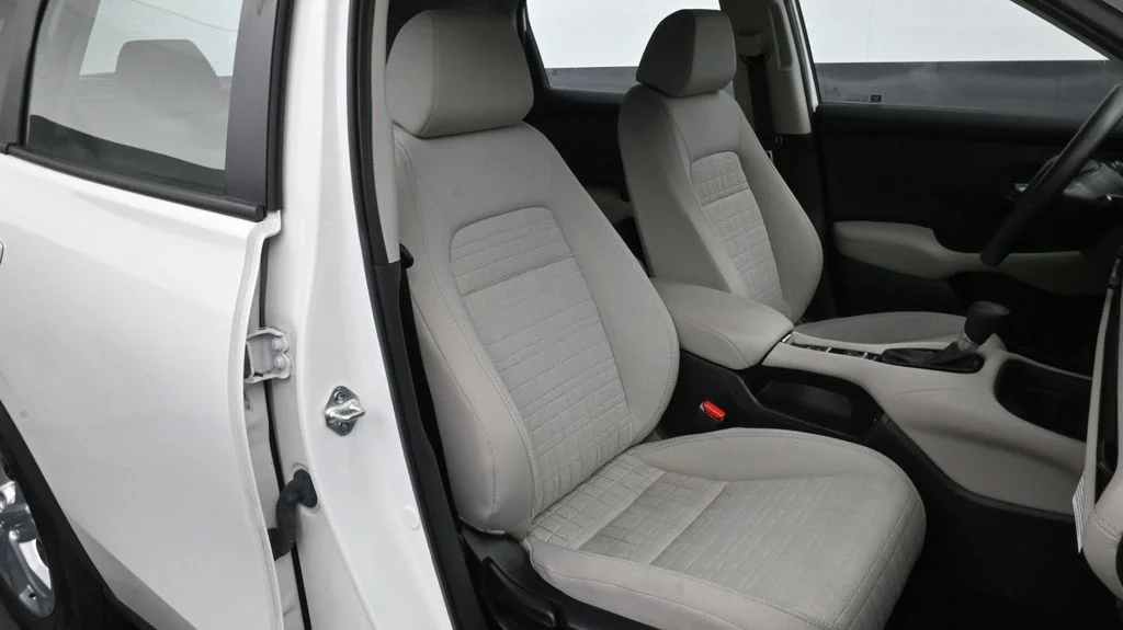 Used 2025 White Honda LX image 17