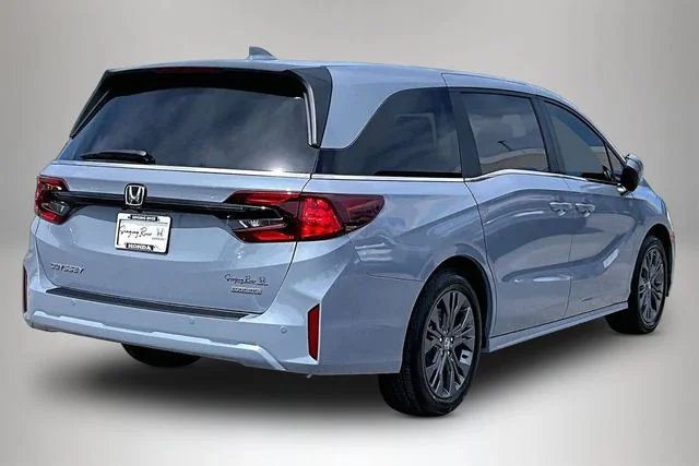 New 2026 Sonic Gray Pearl Honda Touring image 21
