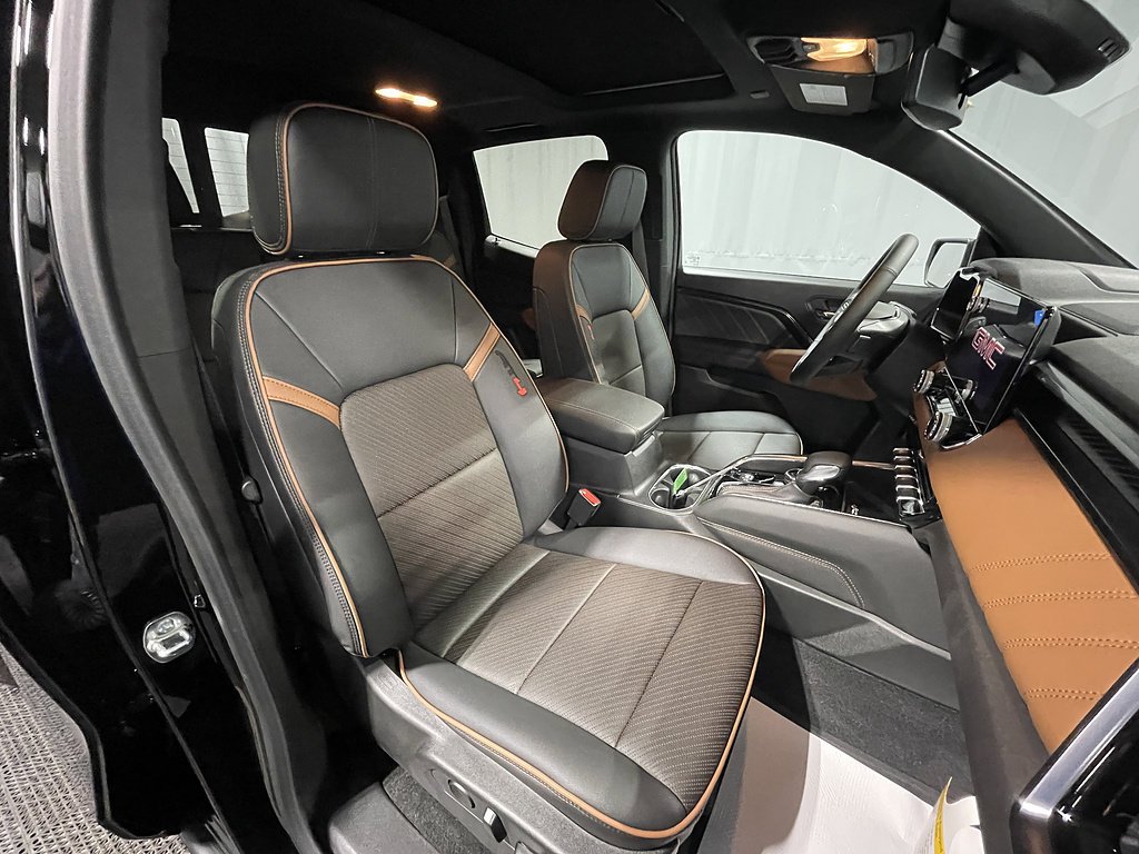 2026 GMC Canyon AT4 - Photo 20