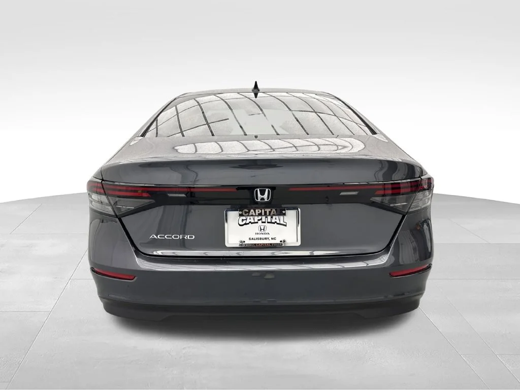 New 2026 Meteorite Gray Metallic Honda SE image 7