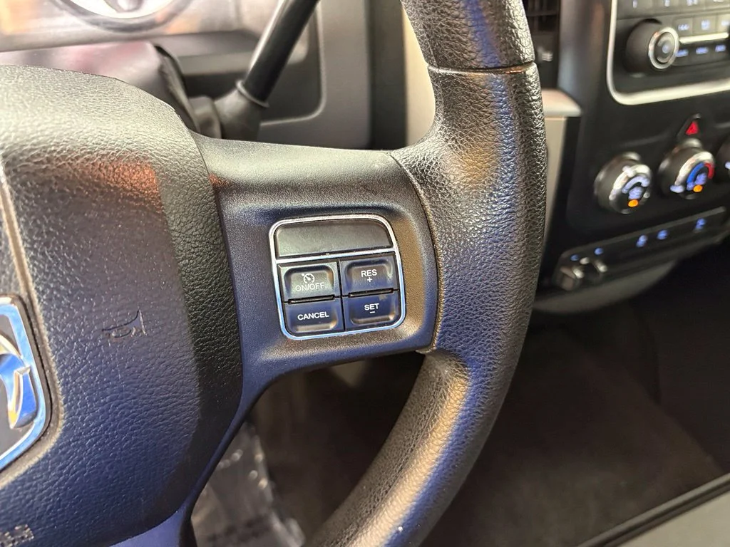 Used 2016 White Ram SLT image 21
