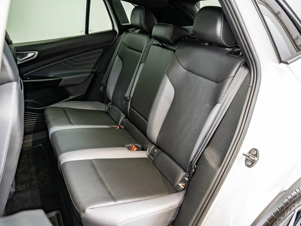Used 2023 Opal White Volkswagen Pro S image 41