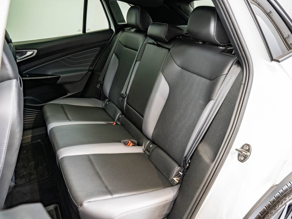 Used 2023 Opal White Volkswagen Pro S image 41