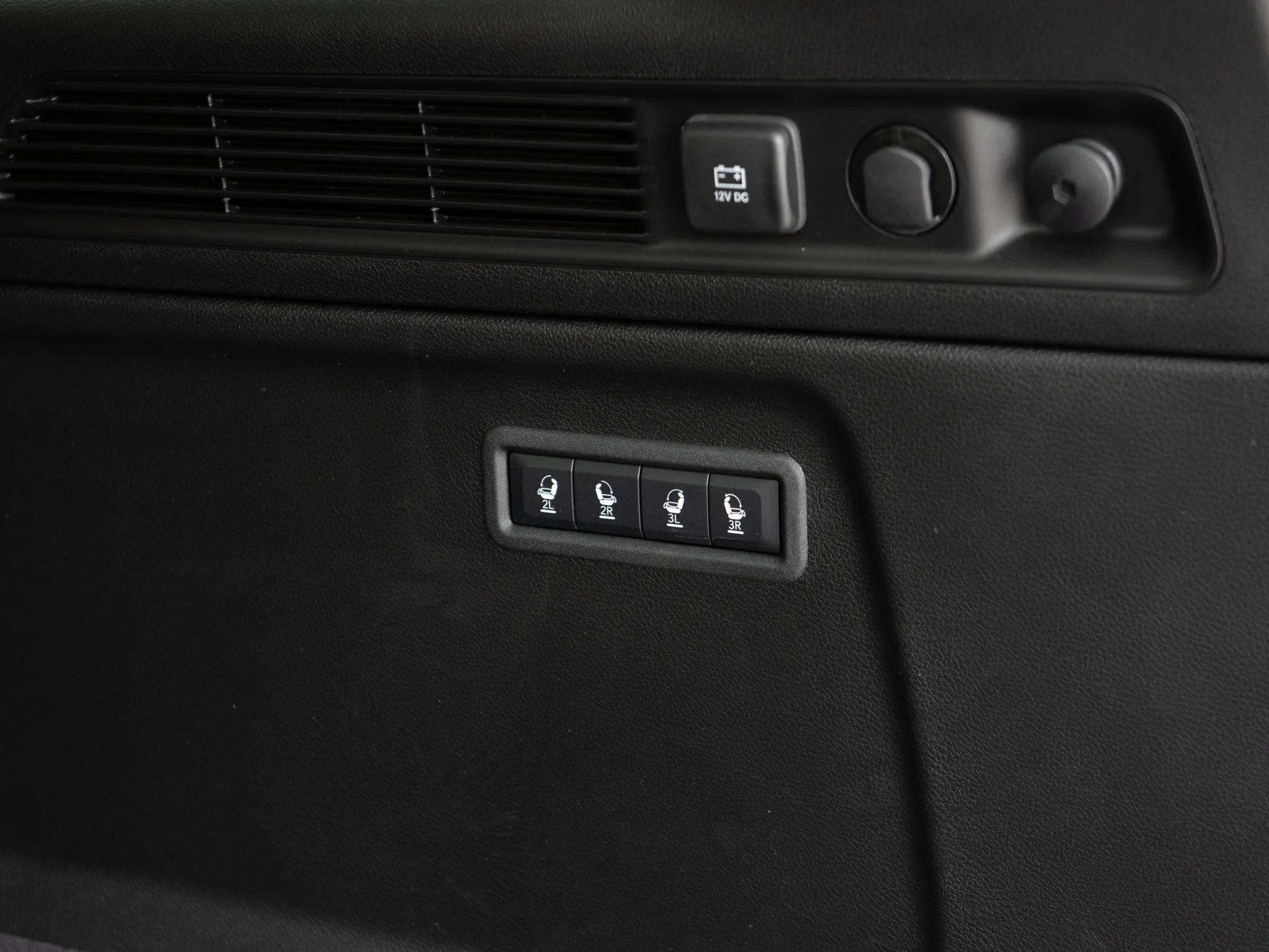 New 2026 Black Jeep Limited Reserve* image 29