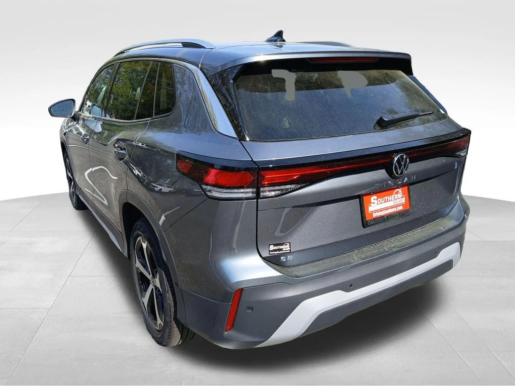 New 2026 Silver Volkswagen 2.0T SE image 3