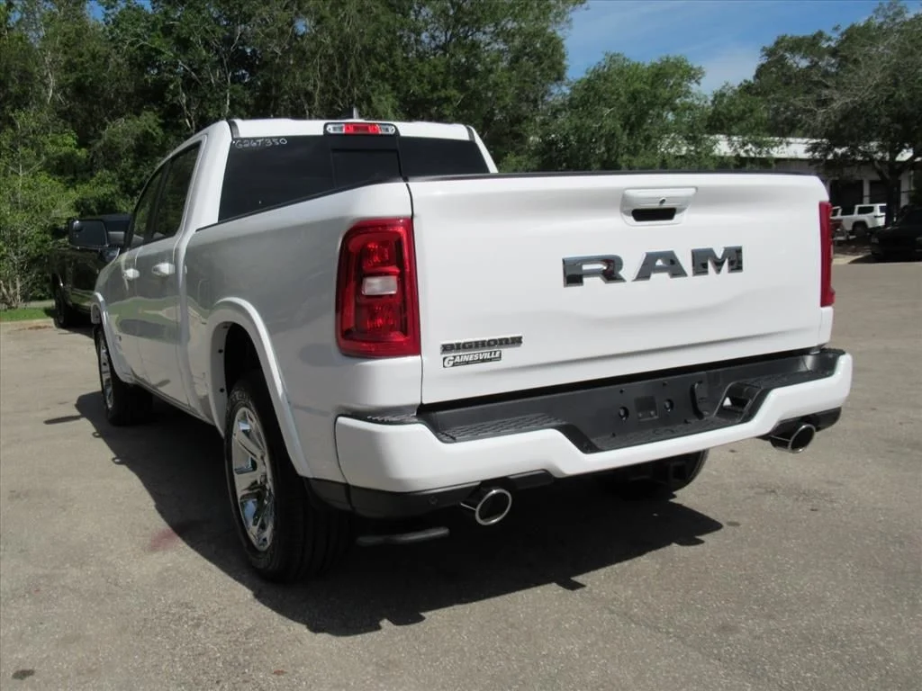 New 2026 Bright White Clear-Coat Exterior Paint RAM Big Horn/Lone Star image 5
