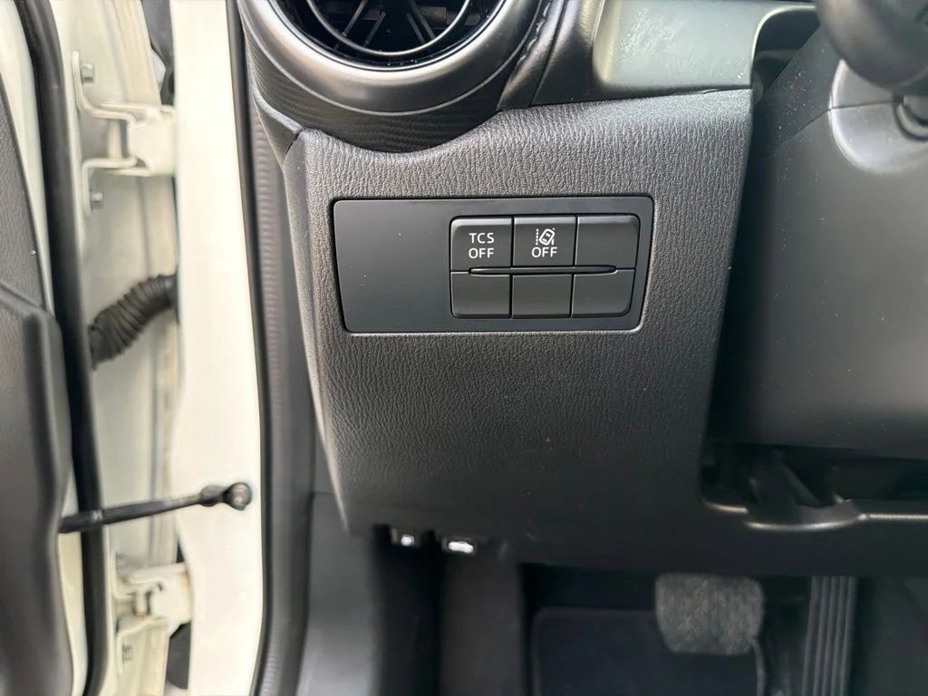 Used 2021 White Mazda Sport image 8