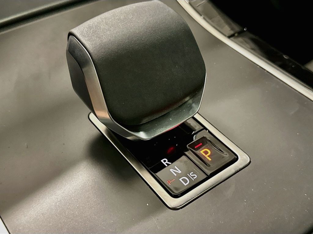 Used 2026 Gray Land Rover S image 18