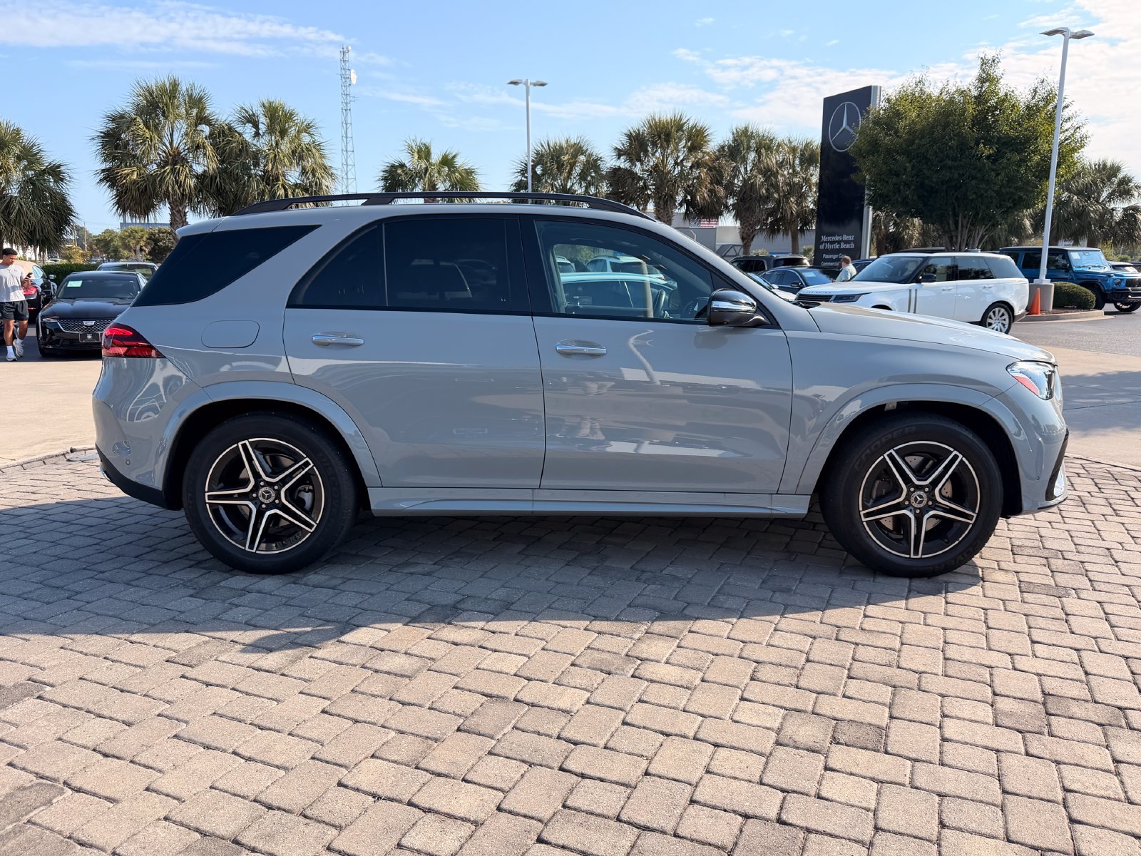 Certified Used 2026 MANUFAKTUR Alpine Gray Mercedes-Benz GLE 350 image 8