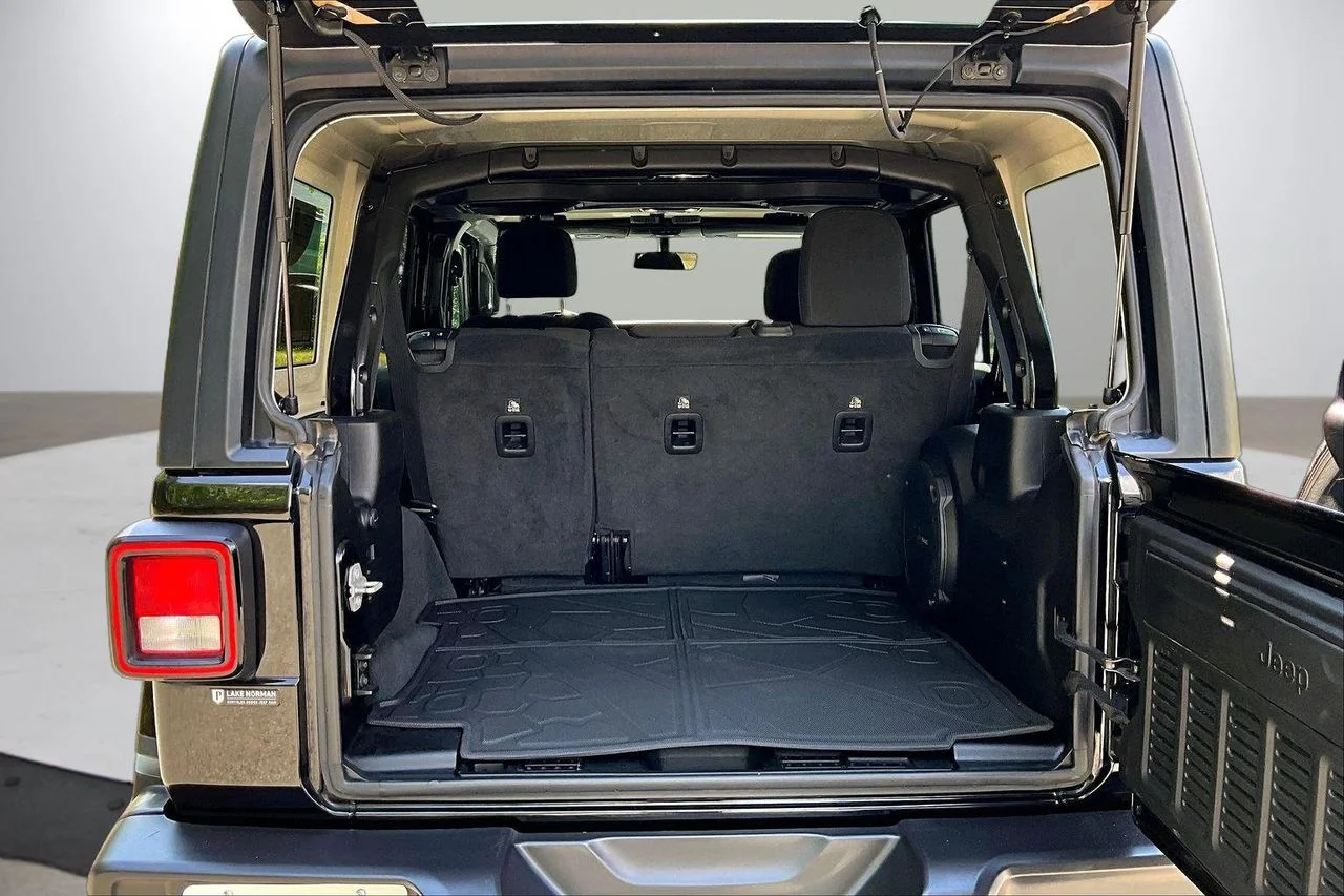 Certified Used 2022 Black Jeep Sahara image 25