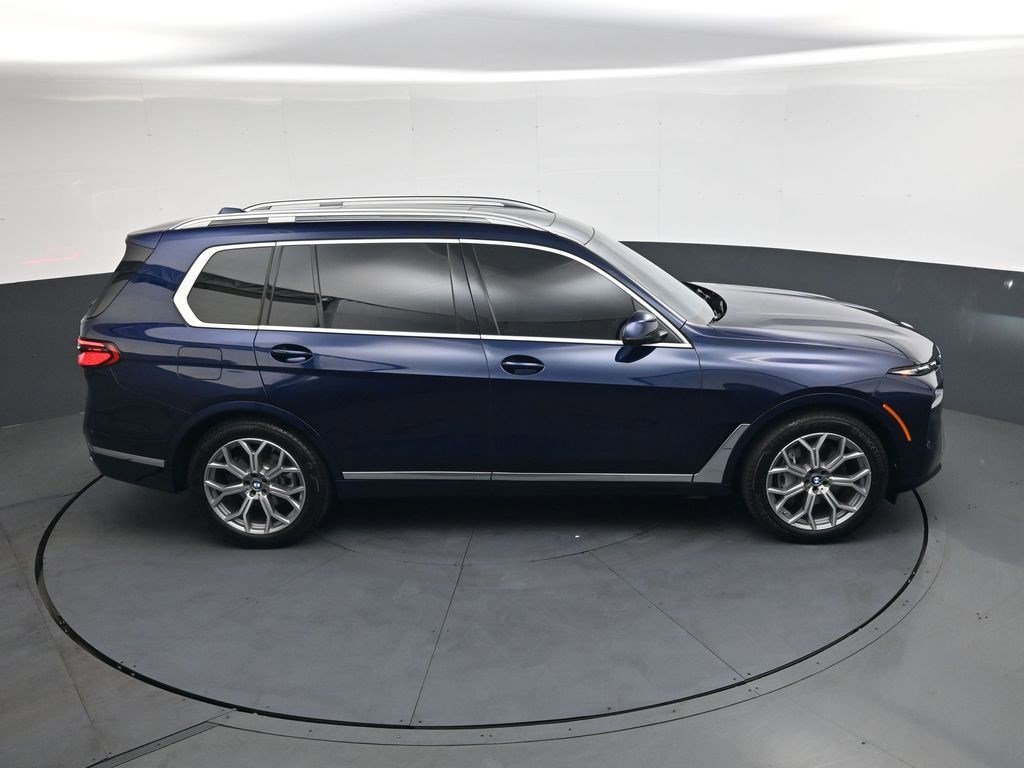 Used 2026 Tanzanite Blue II Metallic BMW xDrive40i image 21