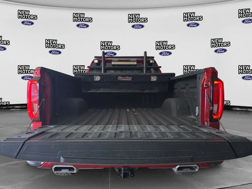 Used 2022 Cayenne Red GMC AT4 image 15
