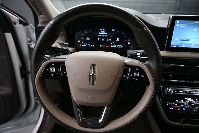 Used 2021 White Lincoln Reserve image 3