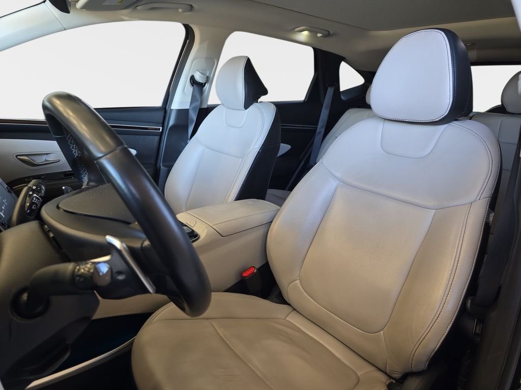 Used 2022 Black Hyundai SEL Convenience image 16
