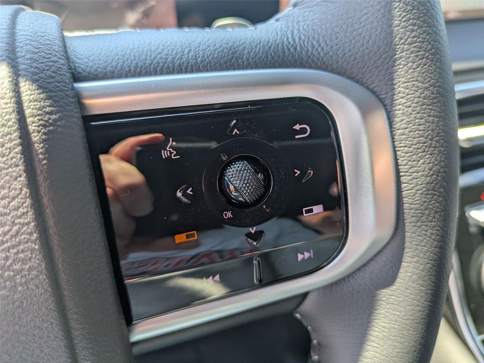 2026 Nissan Armada SL - Photo 18