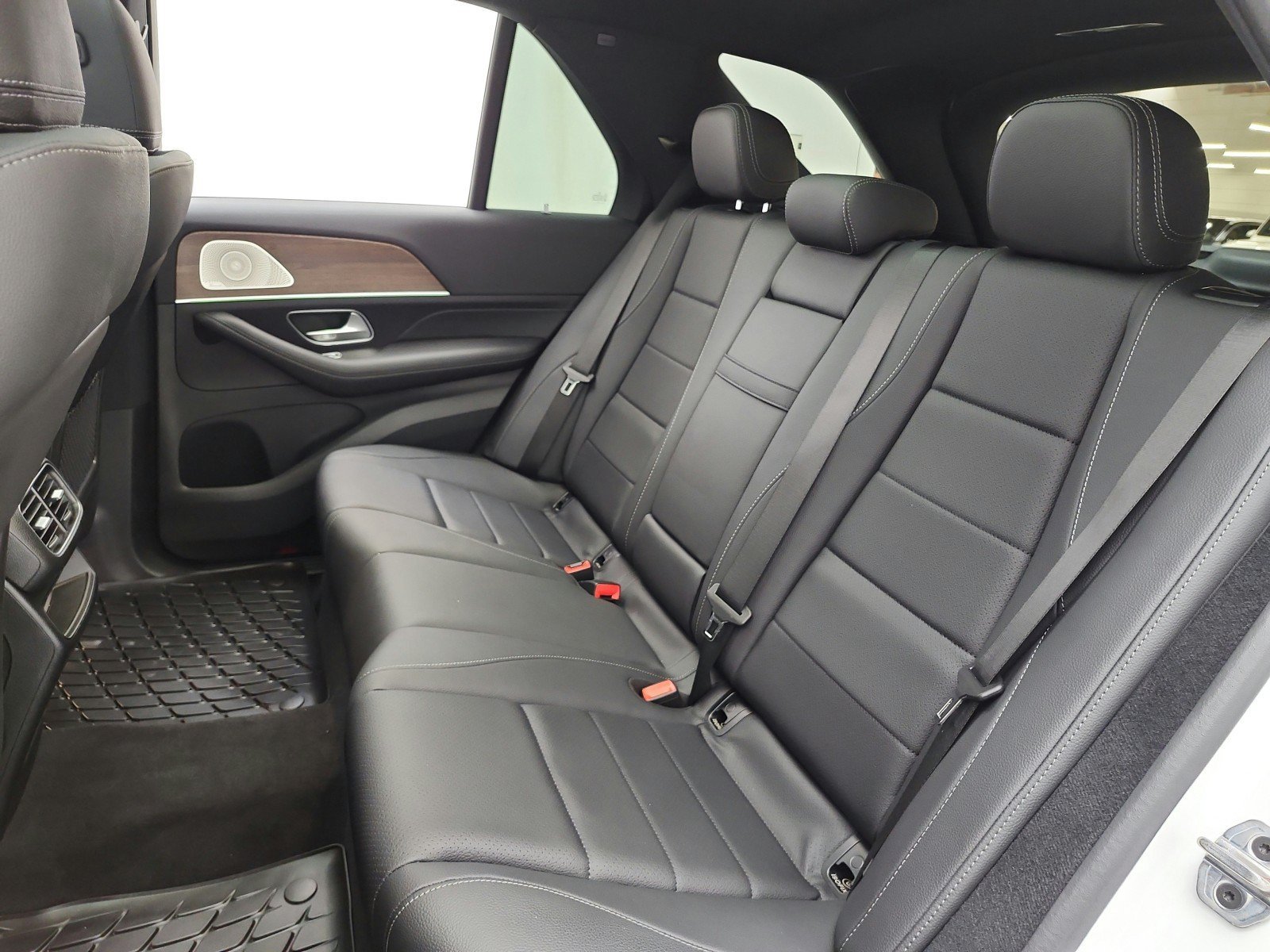 2026 Mercedes-Benz GLE GLE450 - Photo 32