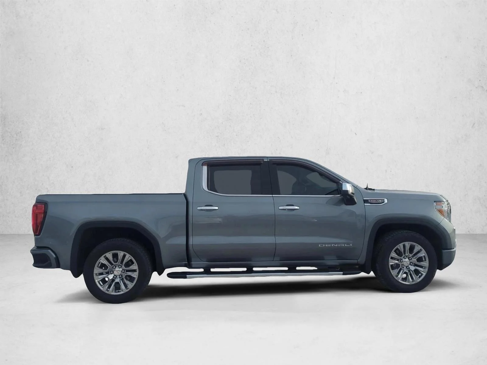 Used 2020 Satin Steel Metallic GMC Denali image 4