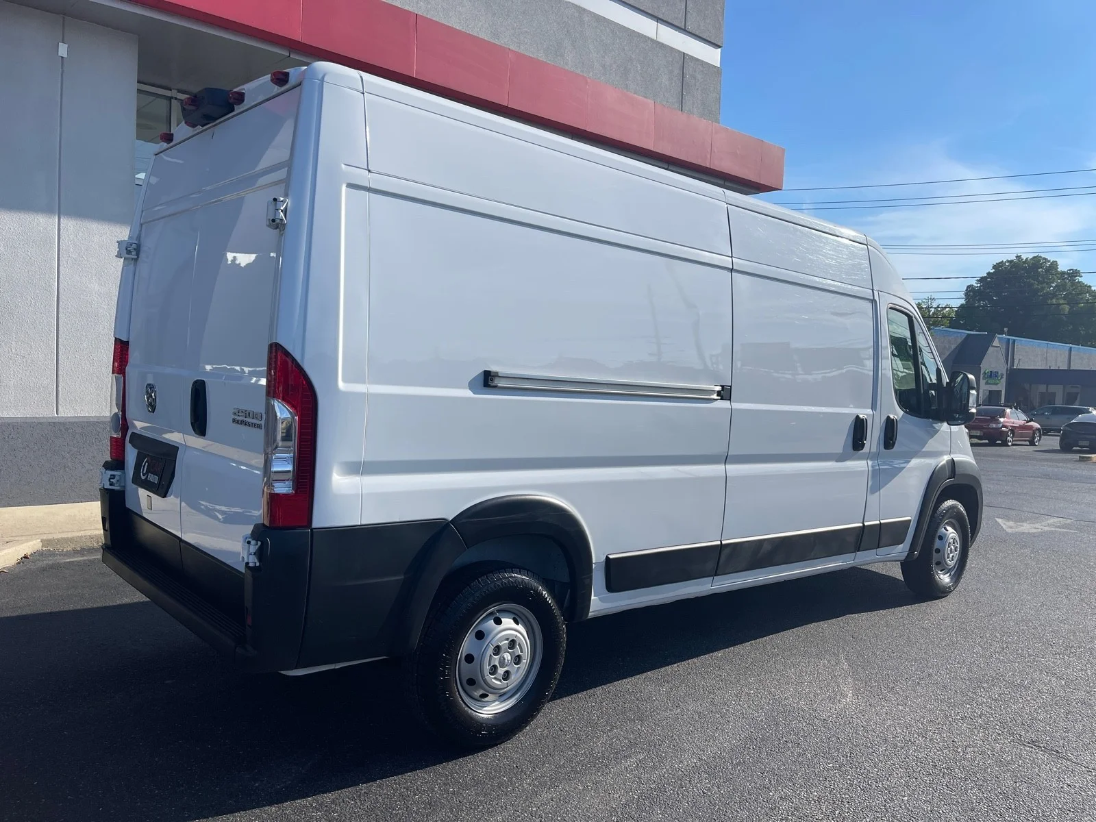 Used 2023 WHITE Ram  image 10