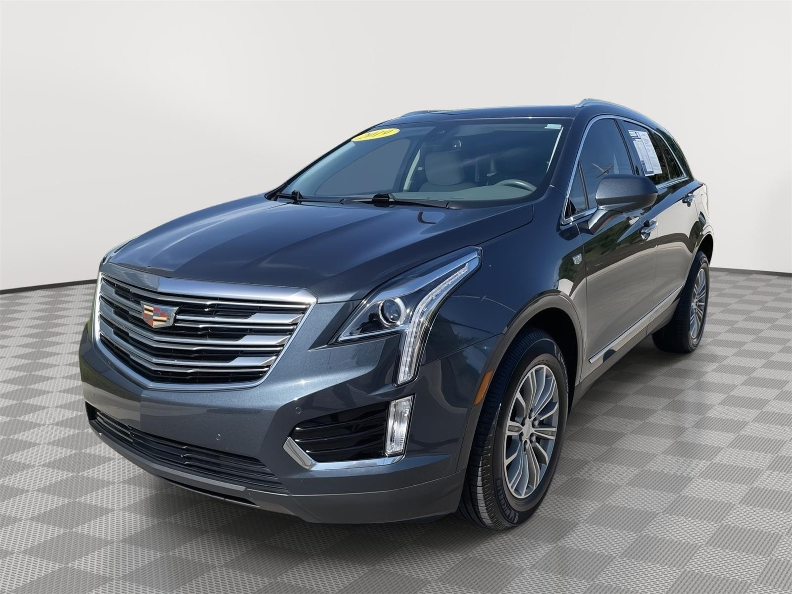 Used 2019 Shadow Metallic Cadillac Luxury FWD image 22