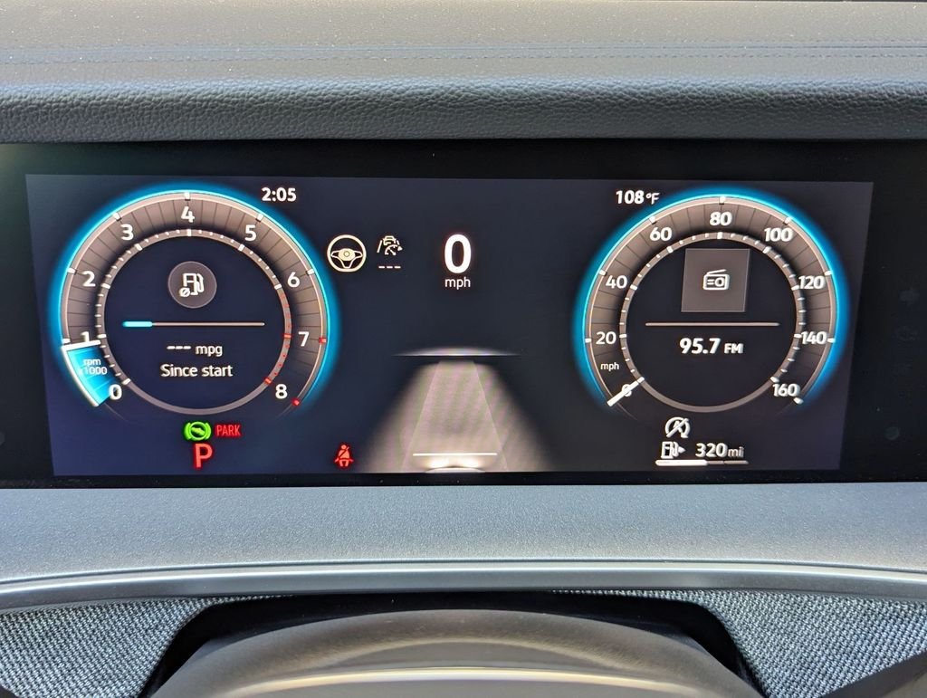 2025 Volkswagen Tiguan SE - Photo 10