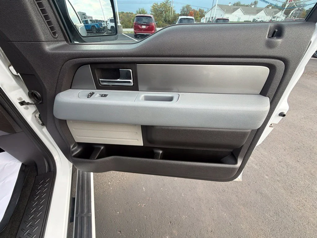 Used 2012 White Ford XLT image 42