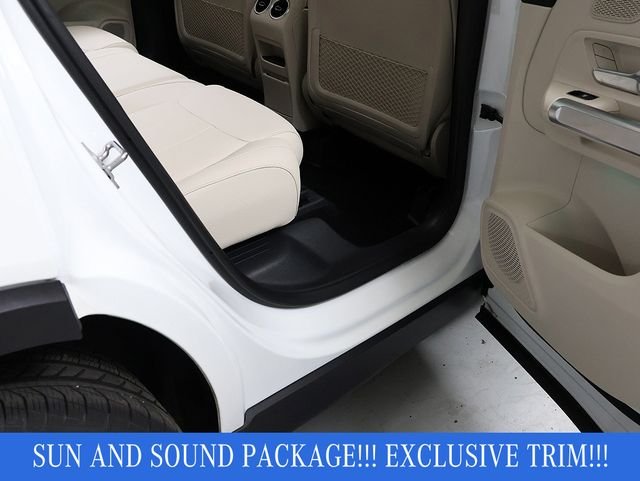 Used 2026 Polar White Mercedes-Benz GLB 250 image 31
