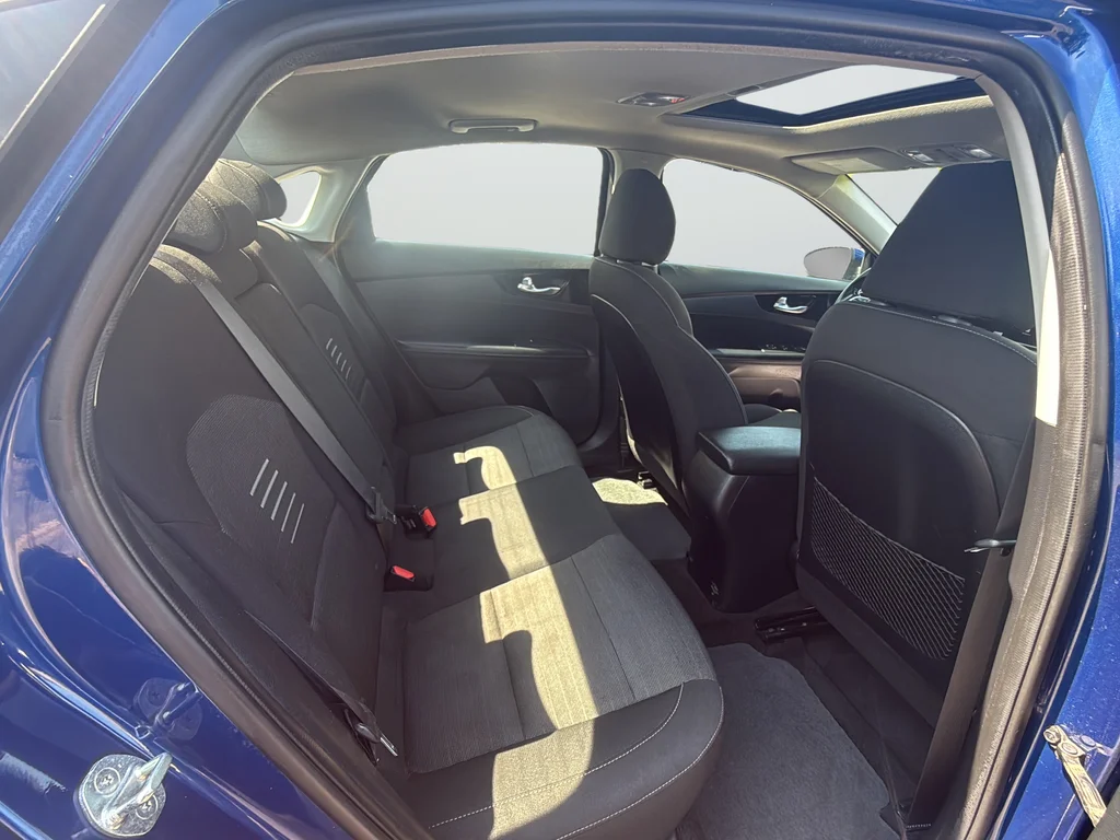 Used 2019 Blue Kia S image 26