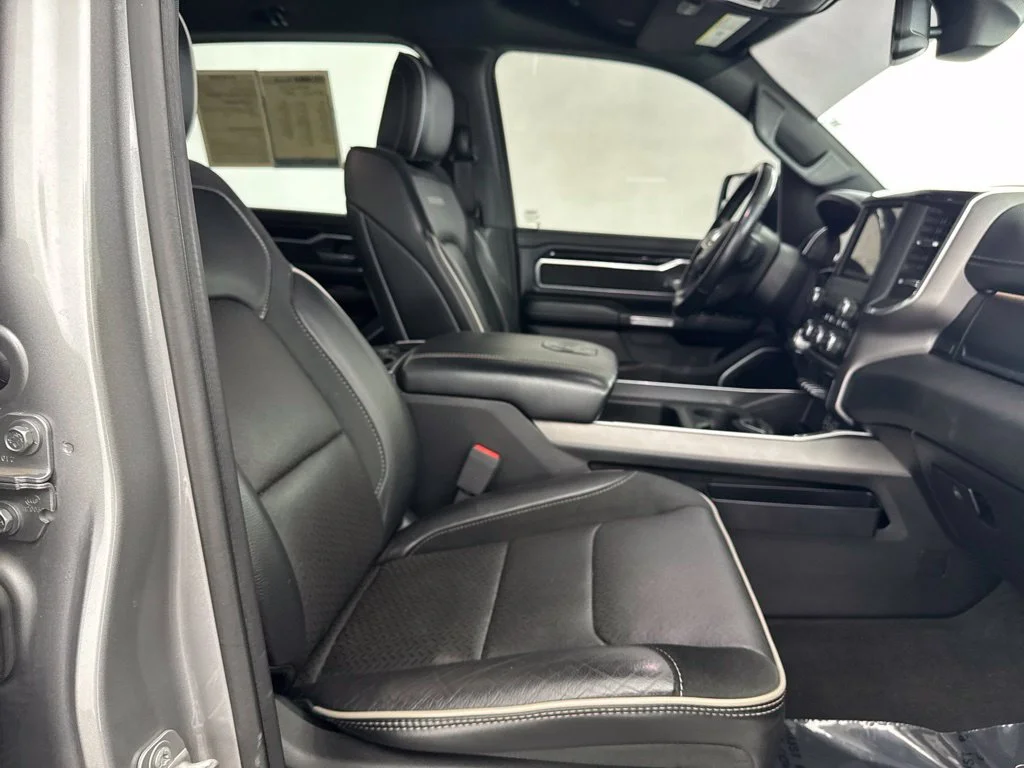 Used 2020 Silver Ram Laramie image 22
