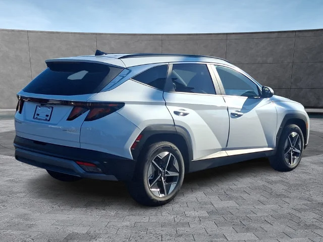 New 2026 White Hyundai SEL image 2