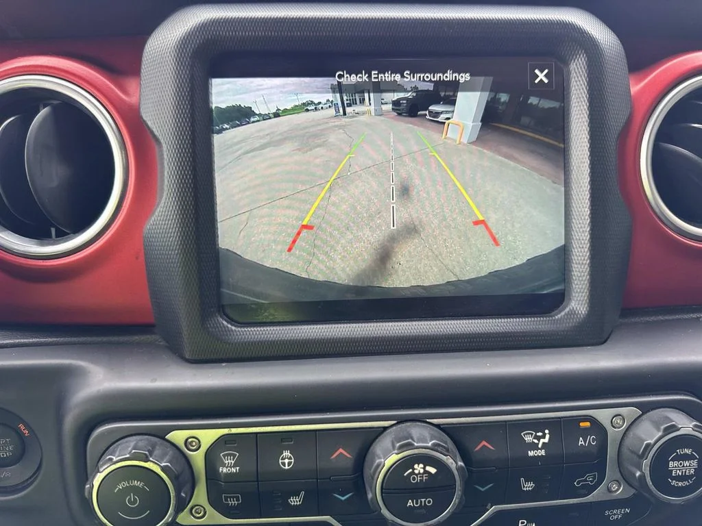 Used 2018 Red Jeep Unlimited Rubicon image 45