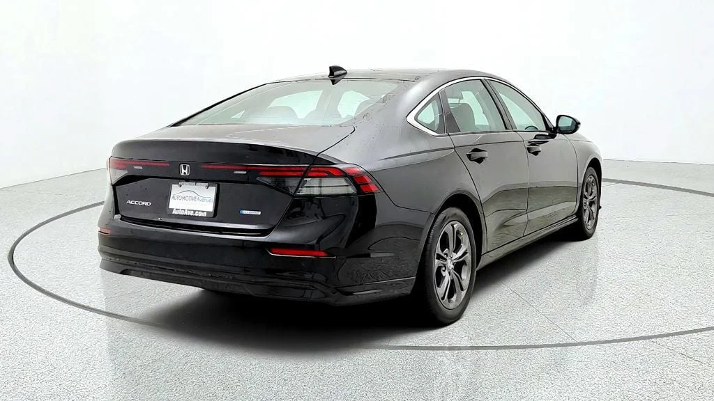 Used 2024 Crystal Black Pearl Honda EX-L Sedan image 5