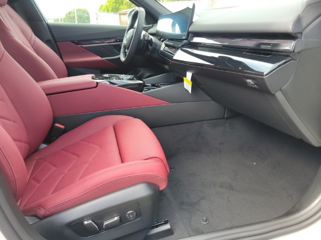 New 2027 White BMW 530i xDrive image 12
