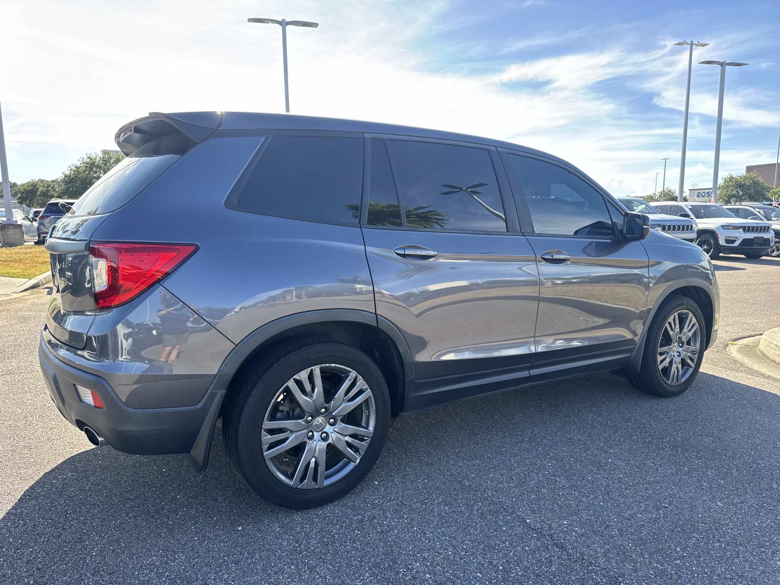 Used 2020  Honda EX-L image 5