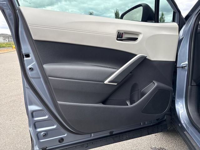 Used 2026 Celestite Toyota L image 18