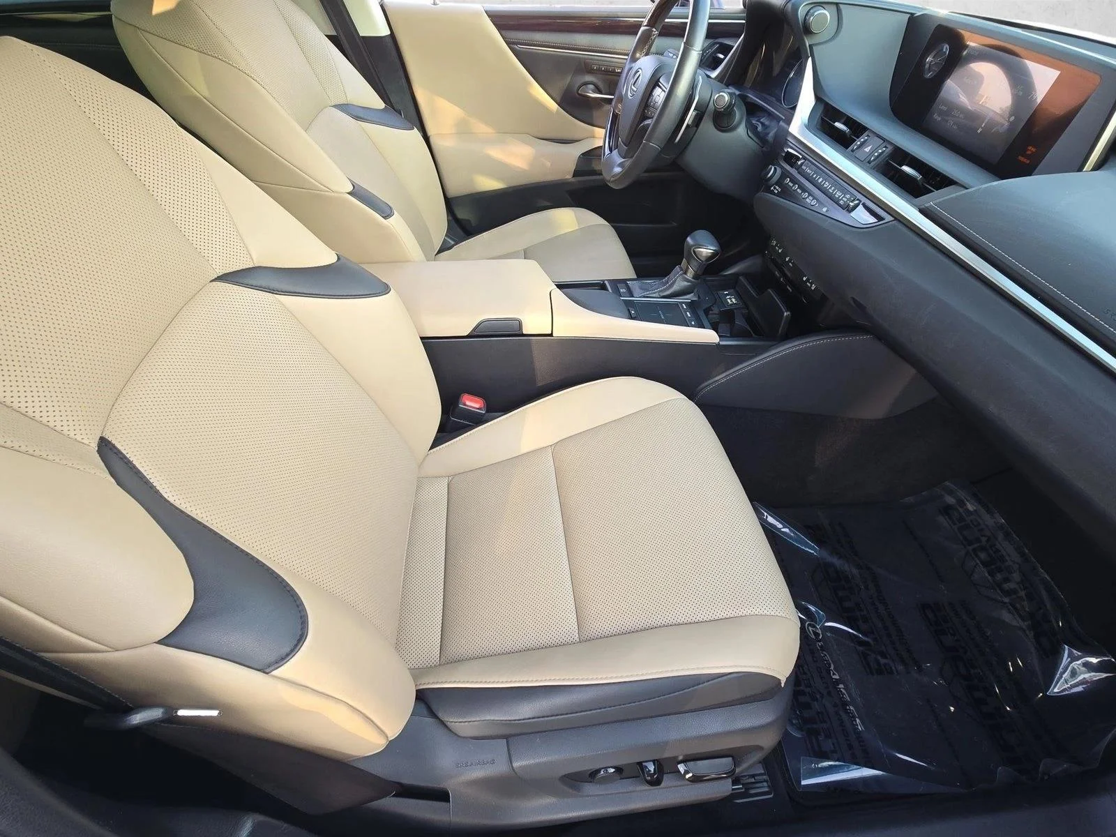 Used 2020 Eminent White Pearl Lexus ES 350 image 21