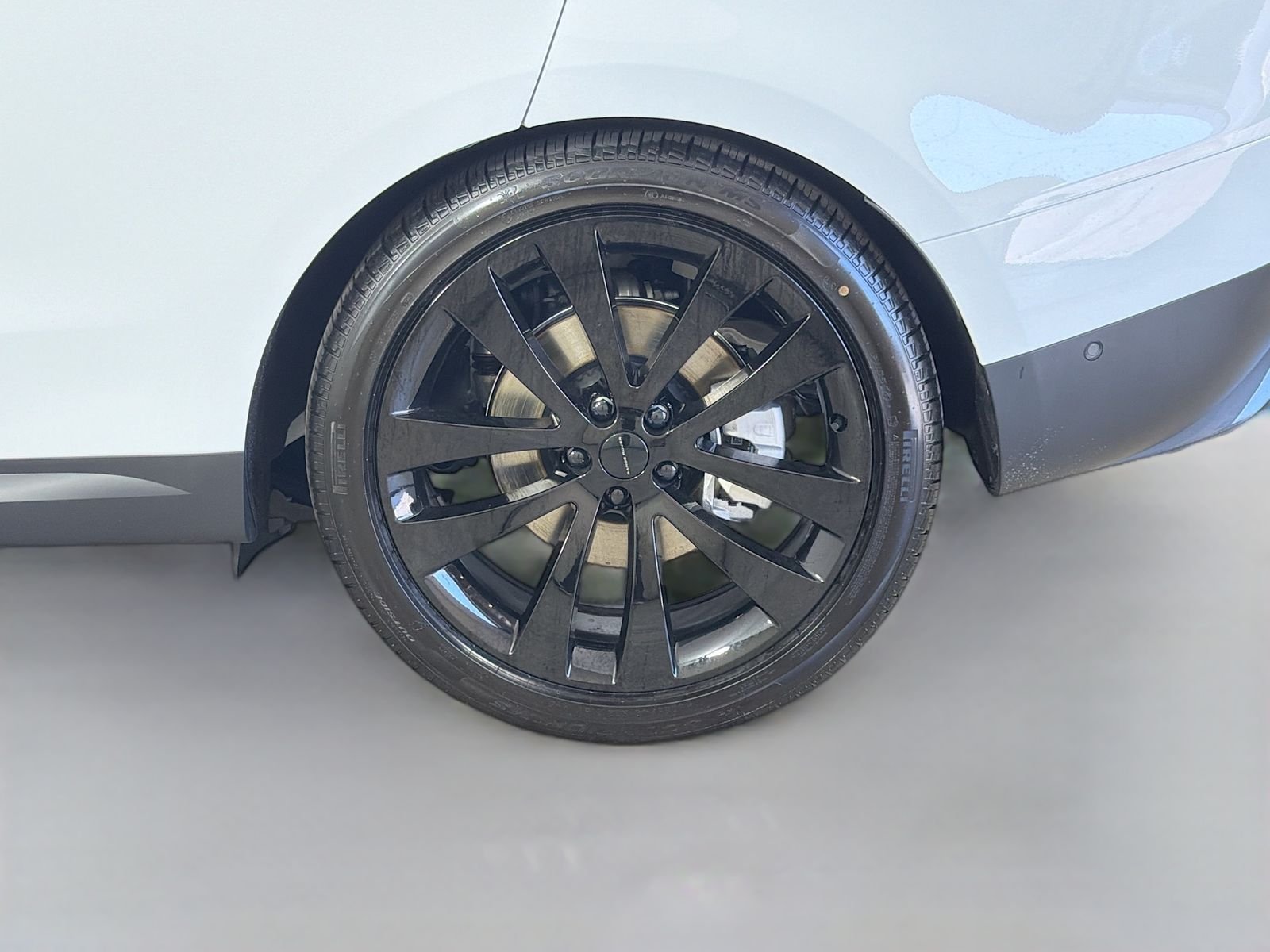 New 2026 Fuji White Land Rover SE image 36