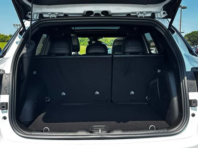 New 2026 Bright White Clear-Coat Exterior Paint Jeep Trailhawk image 13