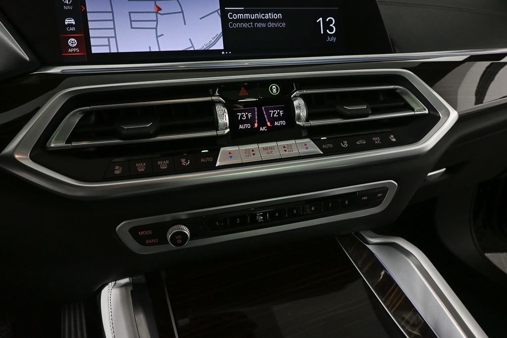 Used 2023 Gray BMW xDrive40i image 14