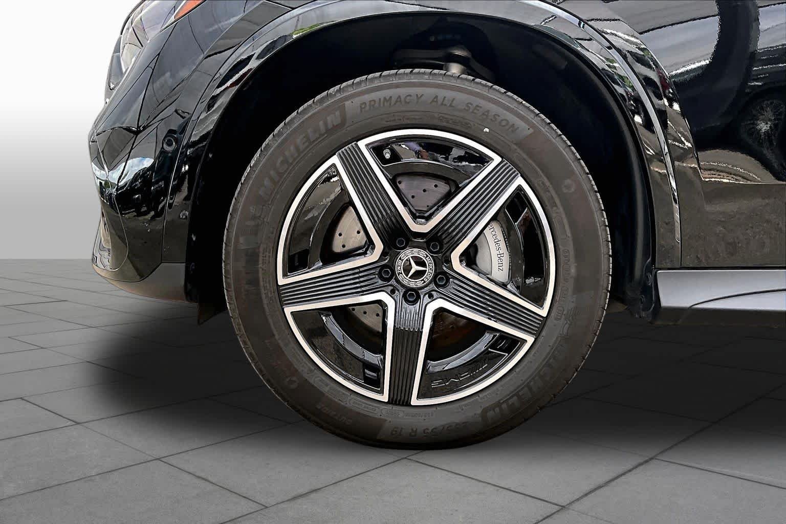 Certified Used 2026 Black Mercedes-Benz GLC 300 image 11