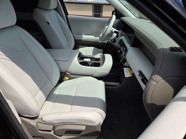 New 2027 Black Hyundai Blue SEL 7P image 15