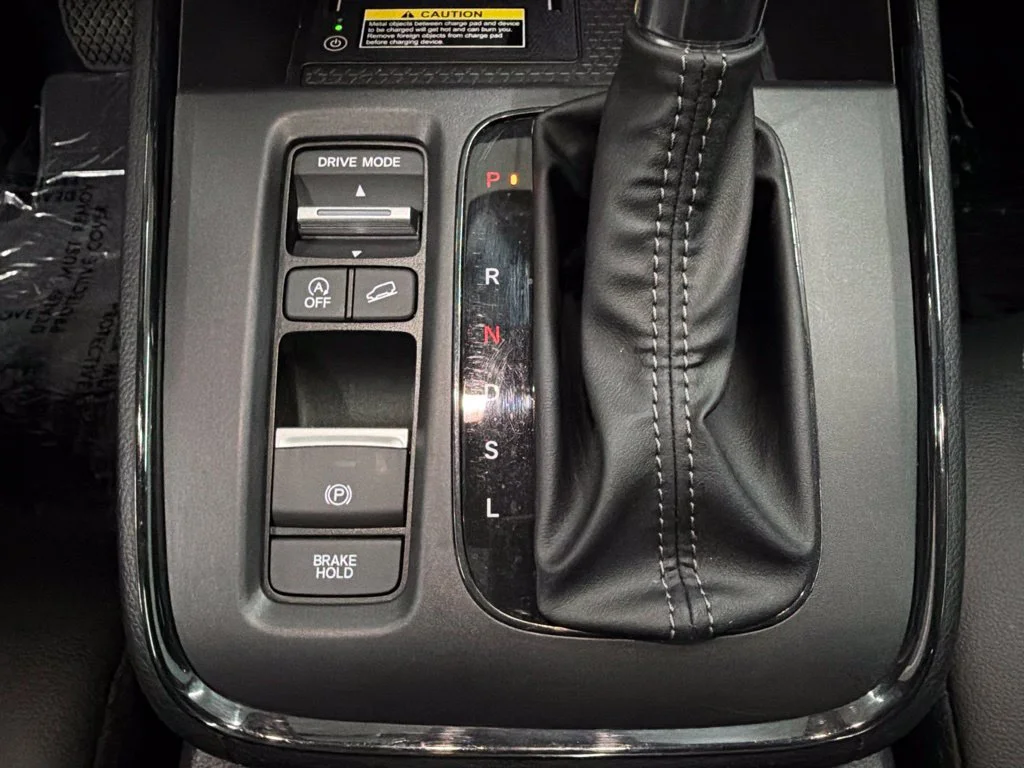 Used 2025 Black Honda EX-L image 18