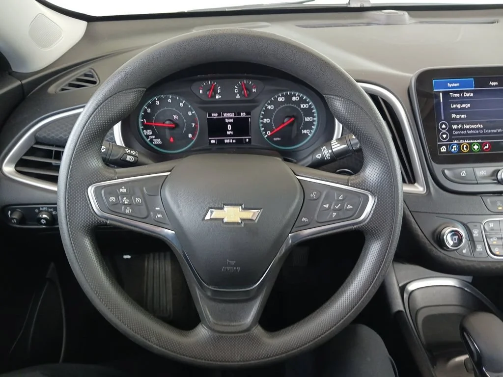 Used 2024 Summit White Chevrolet 1LT image 17