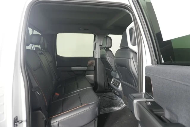 New 2026 Oxford White Ford F-350® Lariat® image 32