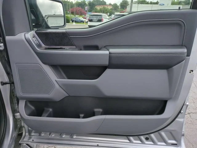Used 2022 Silver Ford XLT image 32