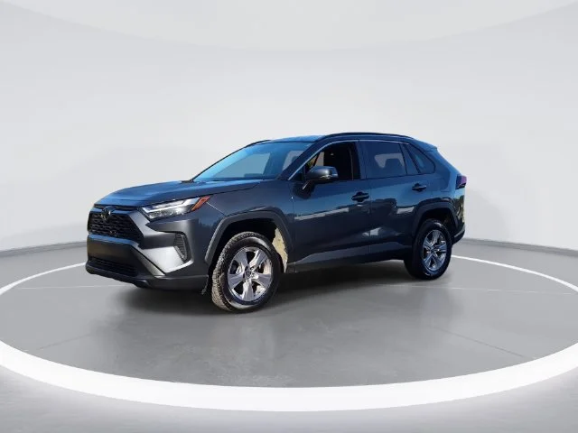 Used 2022 Gray Toyota XLE image 4