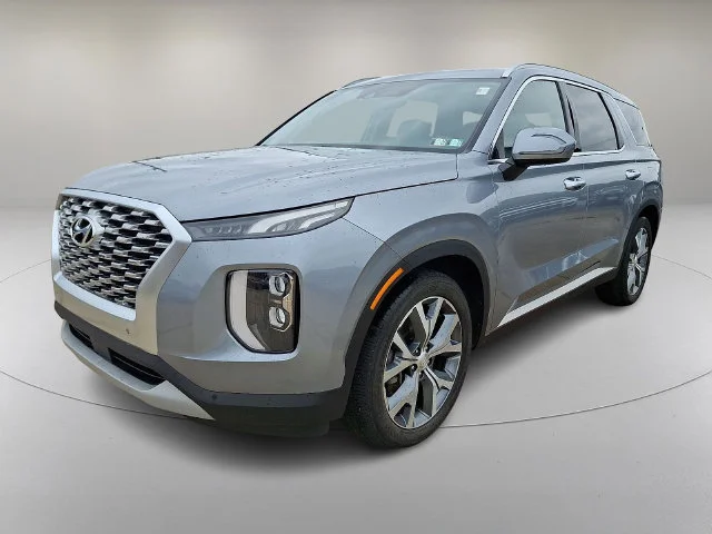 Used 2020 Silver Hyundai SEL image 3