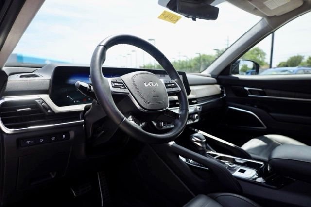 Used 2025 Ebony Black Kia SX-Prestige image 19