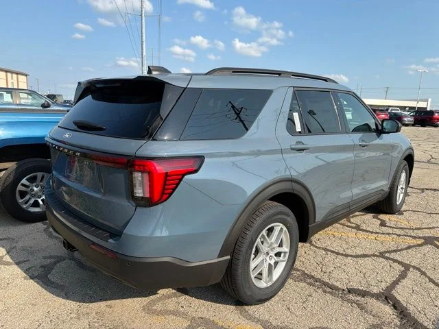New 2027 Vapor Blue Metallic Ford Active image 5