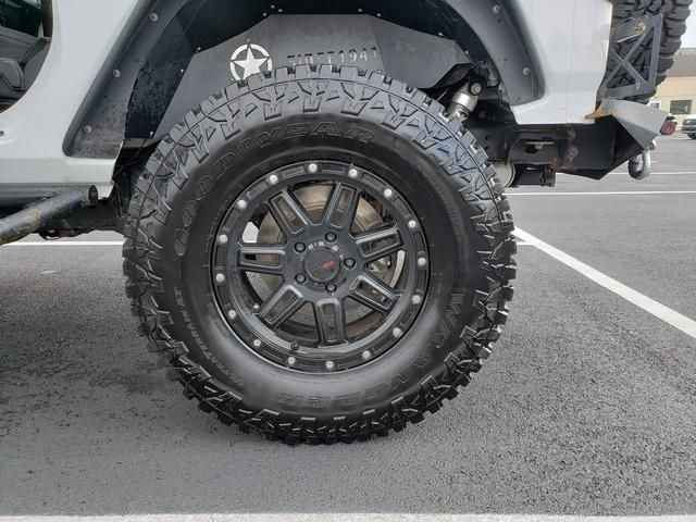 Used 2023 White Jeep Sport image 27